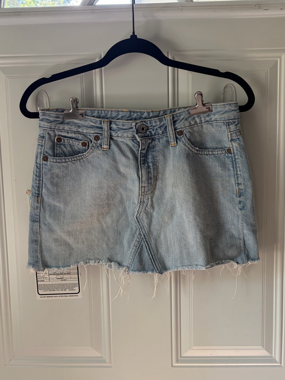 Gap Low-Rise Distressed Denim Mini Skirt 🩵